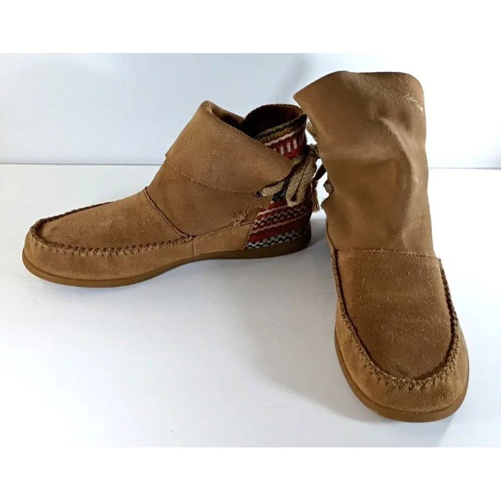 Sanuk Julep Women's Brown Suede Ankle Boots Knit Side Panel Size 6 Comfort